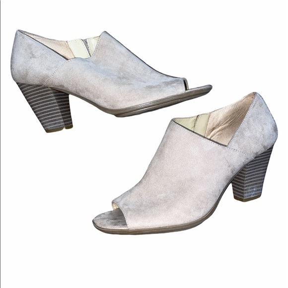 Naturalizer ankle booties open toe faux suede size 9M - Picture 1 of 7